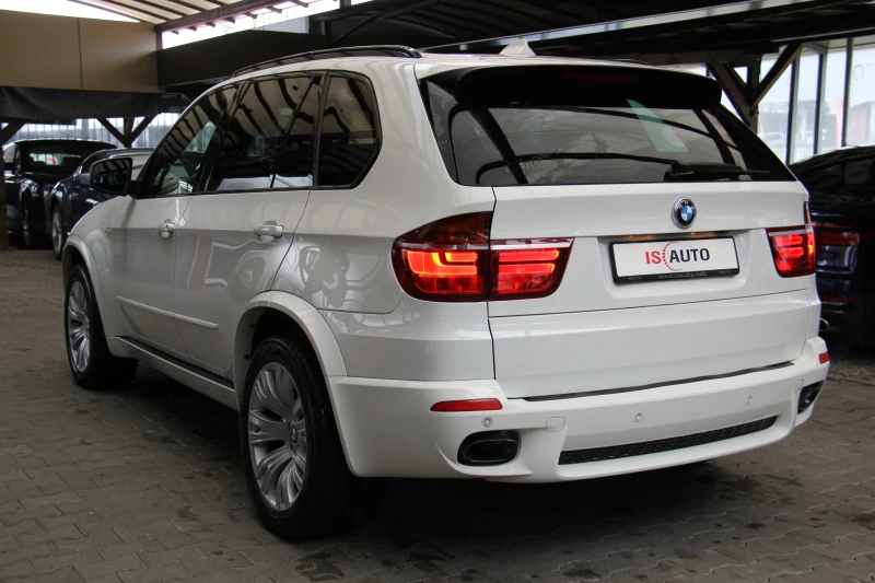 BMW X5 108 000км/HuD/SoftCLose/KeyLess/Dist/Pano/Камера, снимка 6 - Автомобили и джипове - 48228367