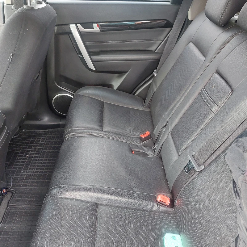 Chevrolet Captiva, снимка 9 - Автомобили и джипове - 51559498