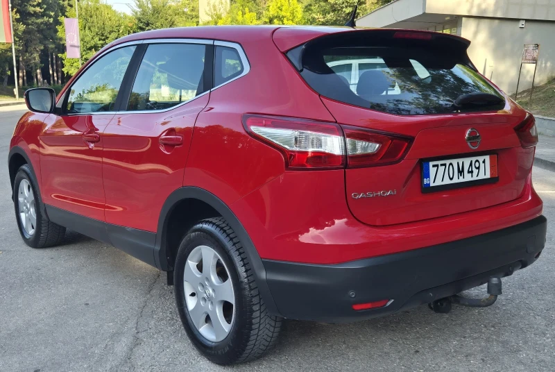 Nissan Qashqai 1.6cdi* ОБСЛУЖЕНА* 4х4, снимка 7 - Автомобили и джипове - 51878892