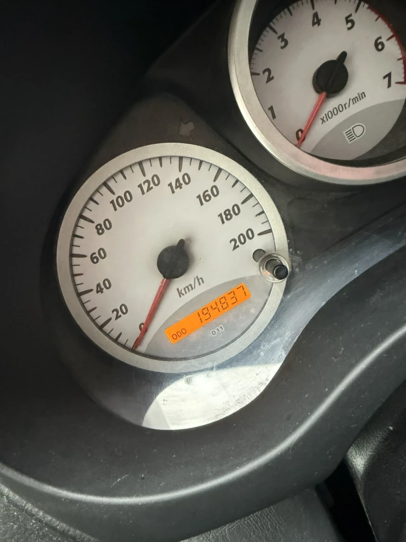 Toyota Rav4 2.0* d4d* FACE* , снимка 7 - Автомобили и джипове - 51878892