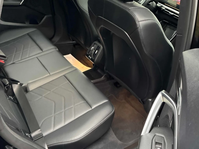 BMW X1 2025 xDrive28i * CARFAX * БЕЗ ПЪРВОНАЧАЛНА ВНОСКА, снимка 11 - Автомобили и джипове - 52803356