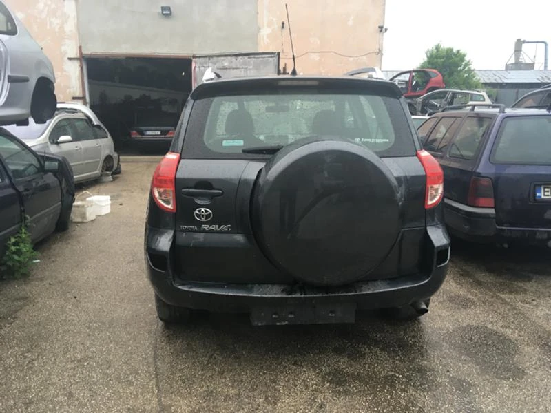 Toyota Rav4, снимка 2 - Автомобили и джипове - 21562842