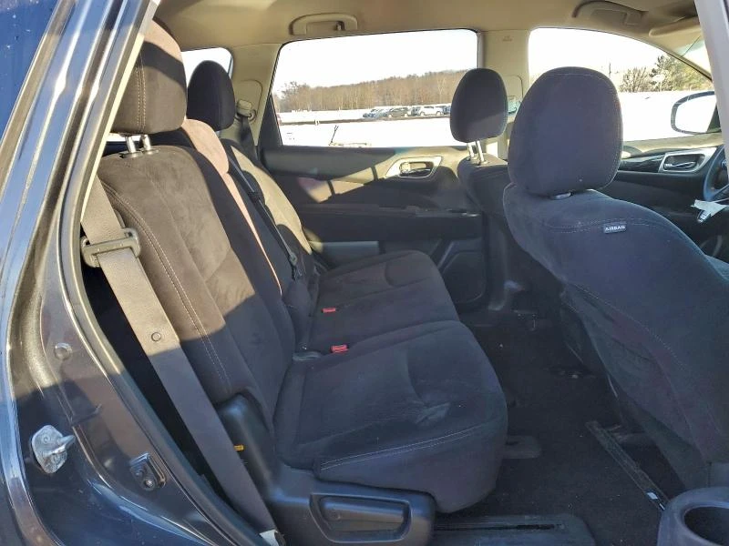 Nissan Pathfinder 3.5L 6 Front-wheel Drive - изображение 3