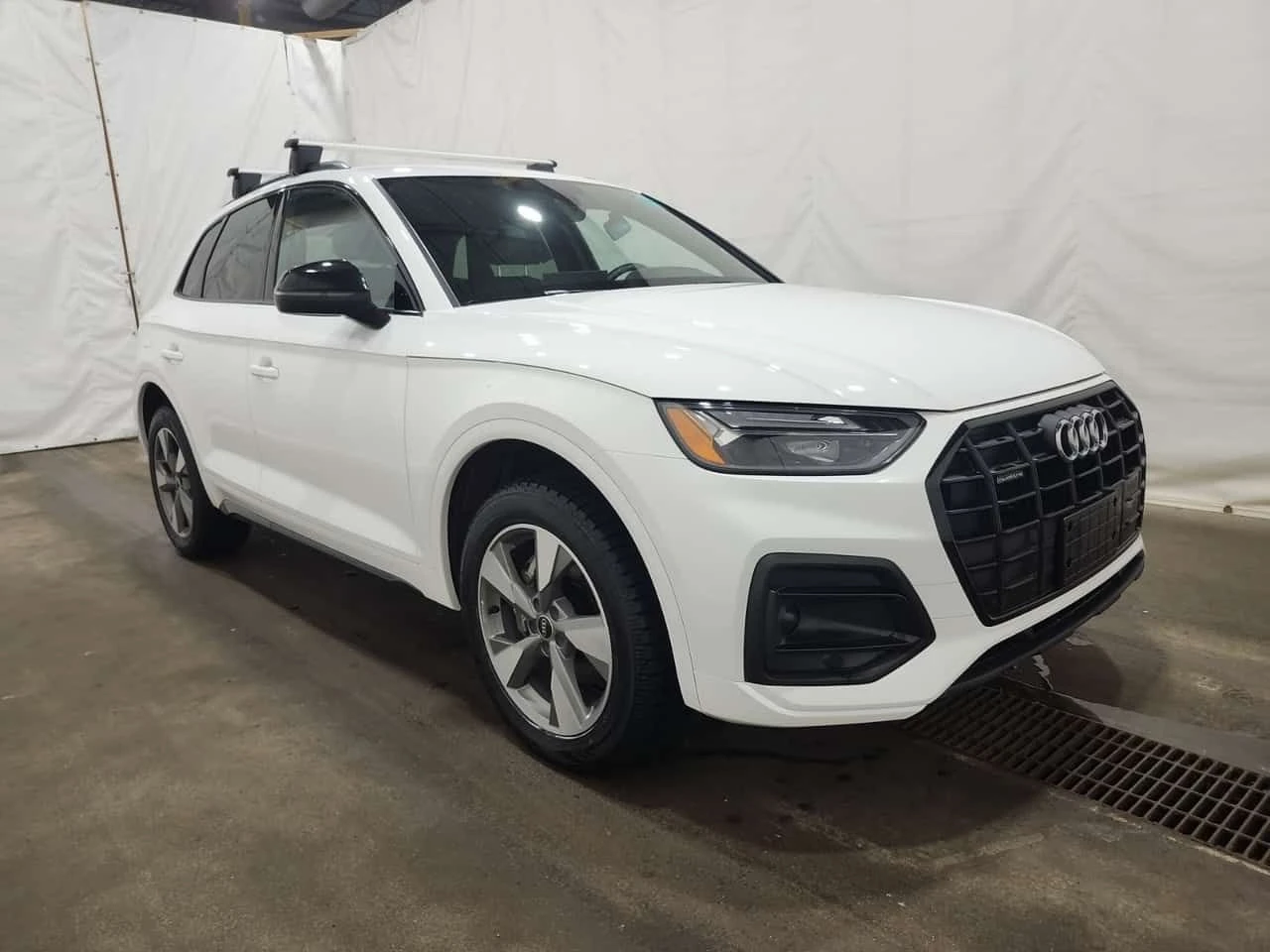 Audi Q5 * KOMFORT * ДИСТРОНИК* ПОДГРЕВ* КАМЕРА* , снимка 3 - Автомобили и джипове - 54053348