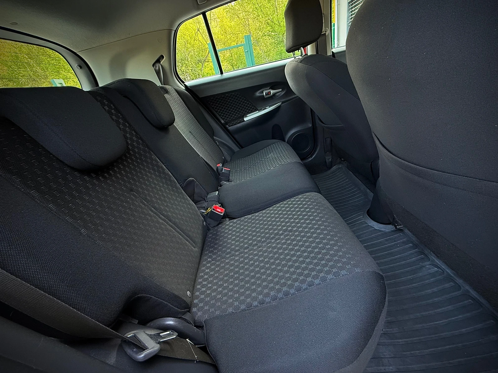 Toyota Urban Cruiser 1.33i  | Mobile.bg � ����������� 9