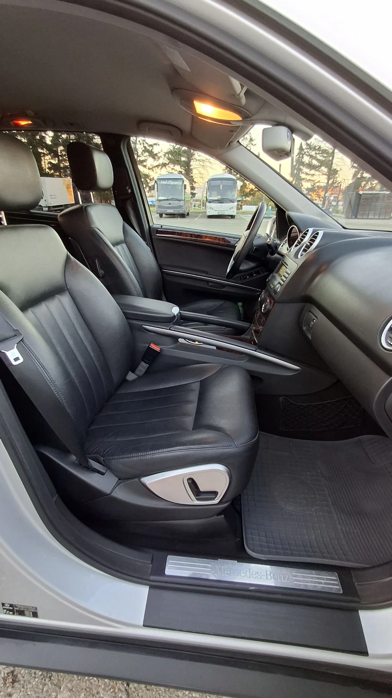 Mercedes-Benz ML 280 4-matic Кожа Подгреви Автопилот 1 собственик, снимка 11 - Автомобили и джипове - 54957195