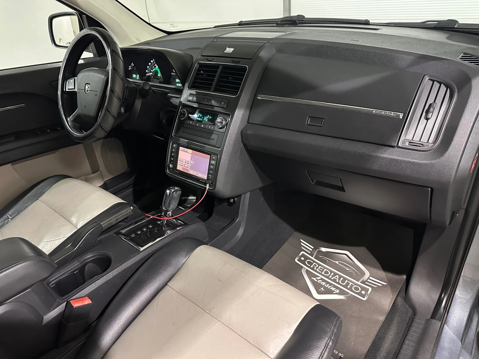 Dodge Journey AUTO^NAVI, снимка 9 - Автомобили и джипове - 55329720