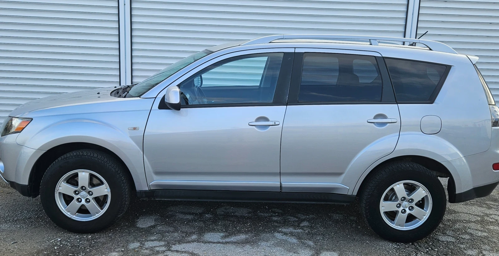 Mitsubishi Outlander 2.4i, снимка 4 - Автомобили и джипове - 56528312