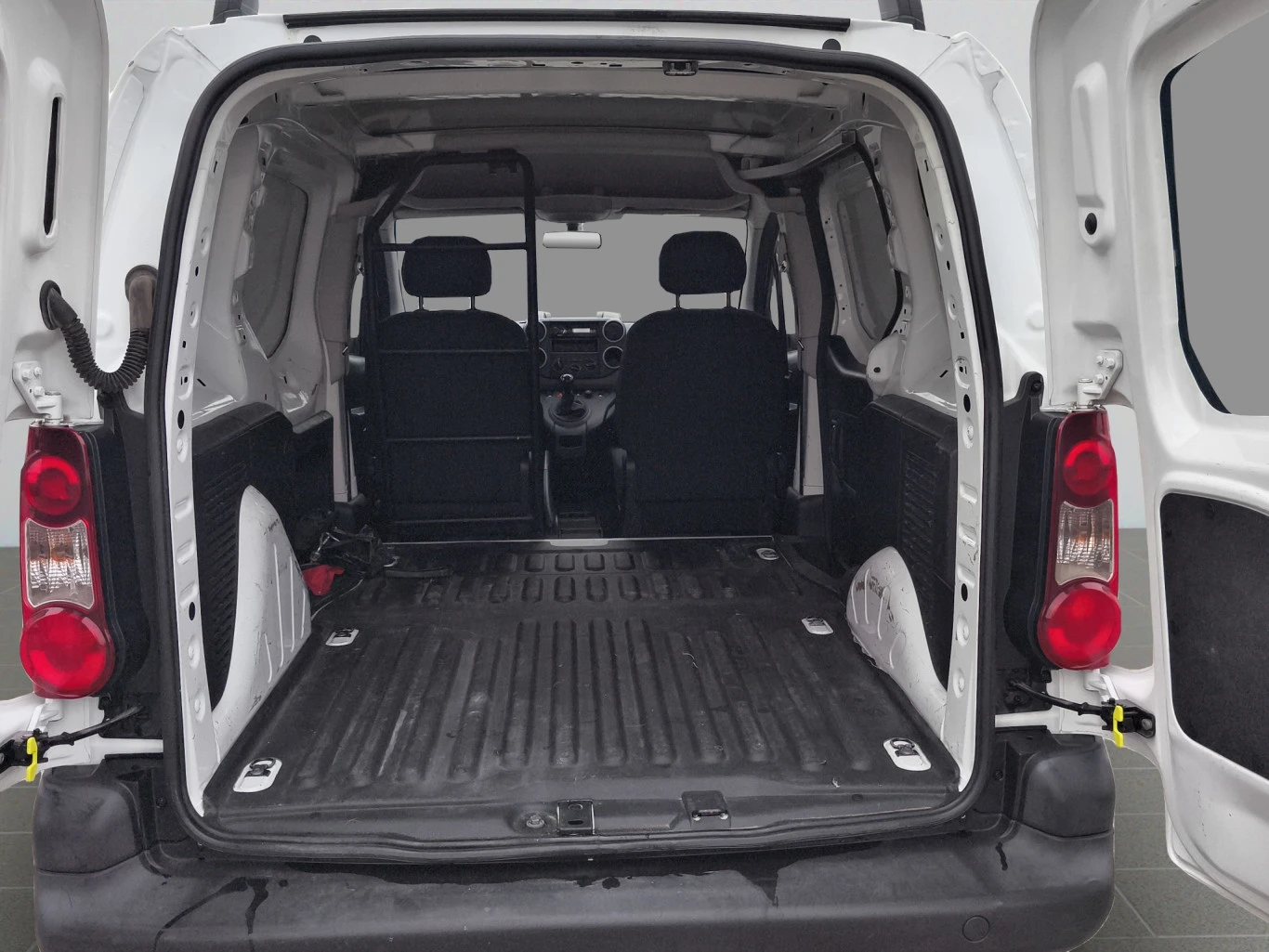 Citroen Berlingo 1.6 HDi 75 BVM5 E6//1807R16, снимка 14 - Бусове и автобуси - 55442457