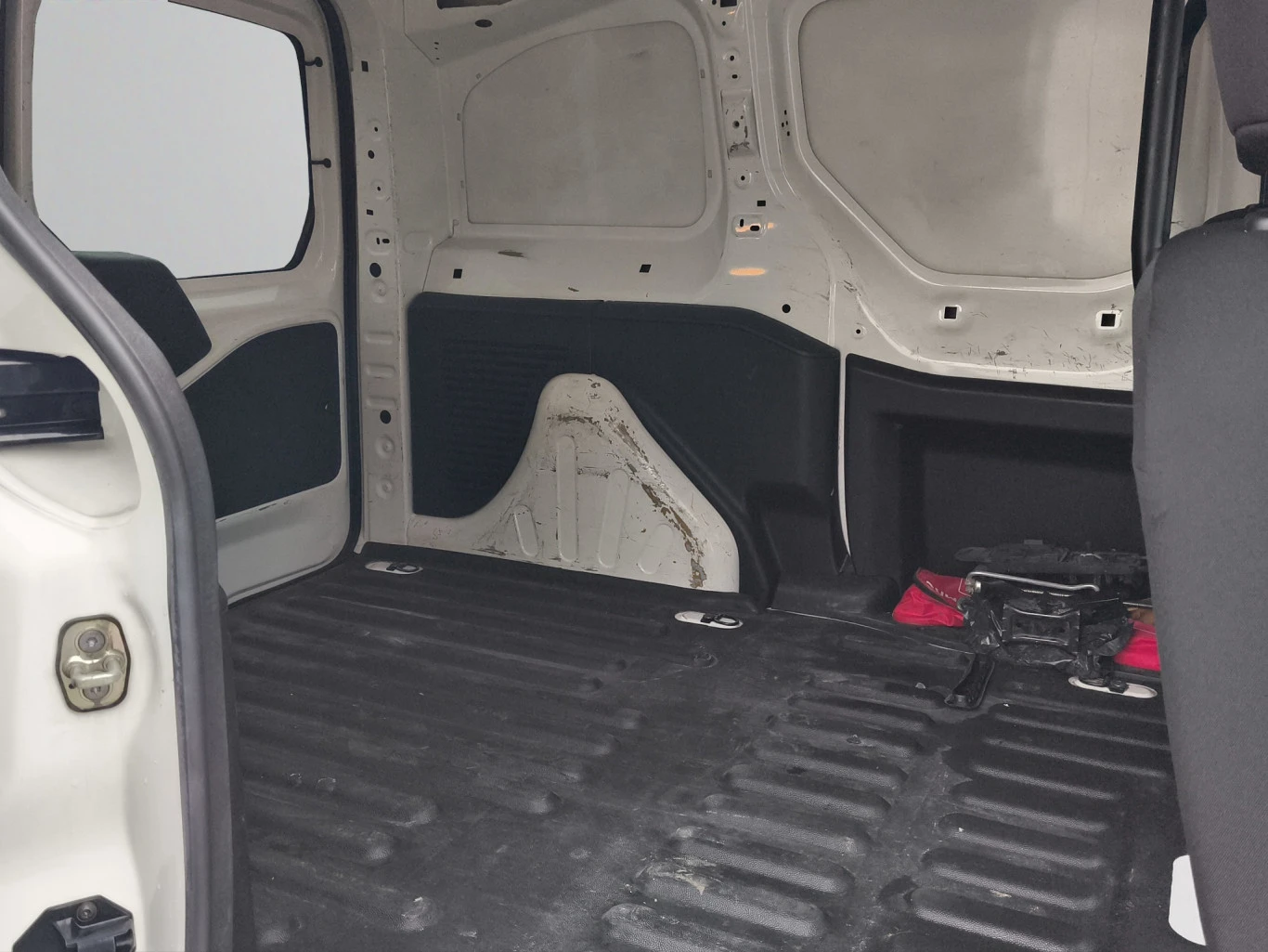Citroen Berlingo 1.6 HDi 75 BVM5 E6//1807R16, снимка 12 - Бусове и автобуси - 55442457