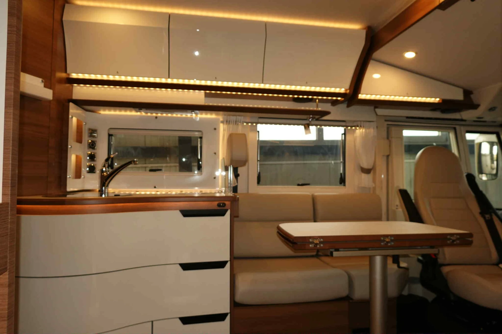 Кемпер Rapido i96 180к.с. ALDE AL-KO Aвтоматик Distinction - изображение 7