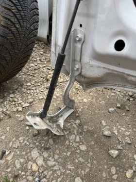 Hundai I40 2015г панти за преден капак, снимка 2