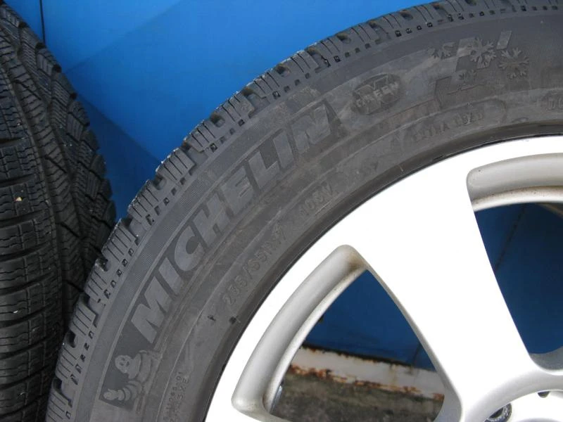 Гуми с джанти Michelin 235/55R17, снимка 5 - Гуми и джанти - 31213313