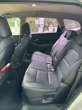 Kia Carens, снимка 10