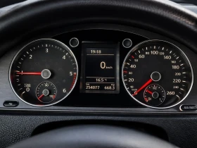 VW Passat 2.0 TDI/СЕДАН/WEBASTO/PARK ASSIST, снимка 10
