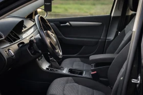 VW Passat 2.0 TDI/СЕДАН/WEBASTO/PARK ASSIST, снимка 9