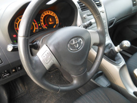 Toyota Auris 1,33 6 ск, снимка 10 - Автомобили и джипове - 44630744