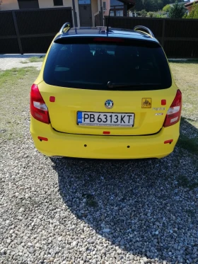 Skoda Fabia 1.2 htp. Газ. 70к.с. От Германия, снимка 2