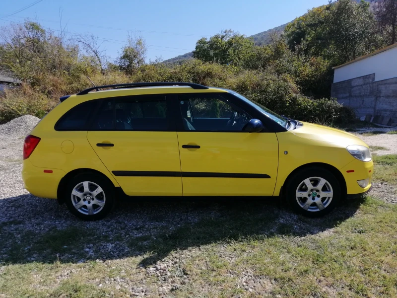 Skoda Fabia 1.2 htp. Газ. От Германия, снимка 10 - Автомобили и джипове - 47384992