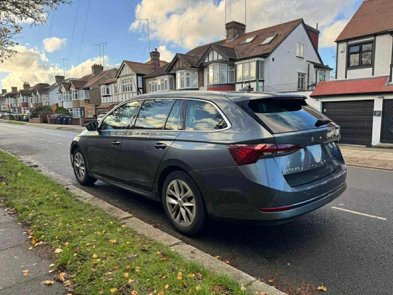 Skoda Octavia 1.0 turbo, снимка 5 - Автомобили и джипове - 52659445
