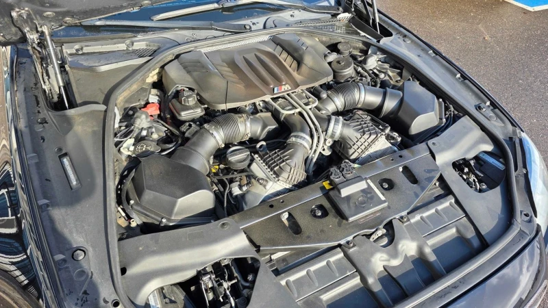 BMW M6 * 2dr Cpe * CARFAX * БЕЗ ПЪРВОНАЧАЛНА ВНОСКА, снимка 13 - Автомобили и джипове - 52681499