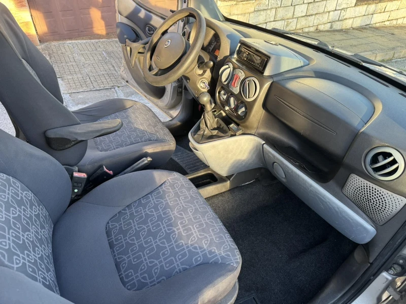 Fiat Doblo 1.9 JTD 105 к.с, снимка 7 - Автомобили и джипове - 52788023