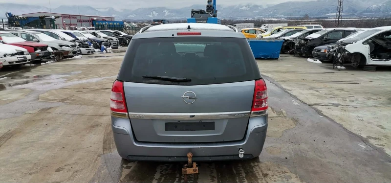 Opel Zafira 1.7, снимка 5 - Автомобили и джипове - 53431002
