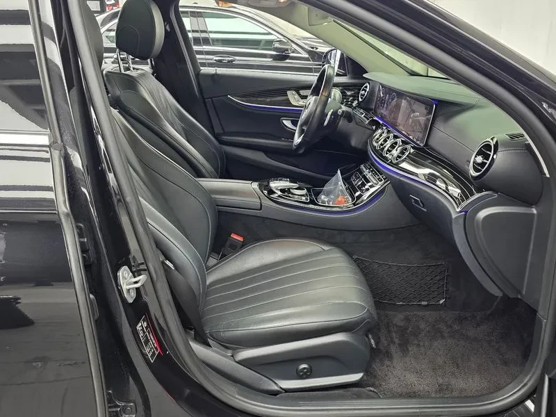 Mercedes-Benz E 400 4Matic Exclusive, снимка 11 - Автомобили и джипове - 56018316