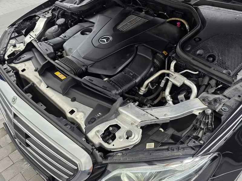 Mercedes-Benz E 400 4Matic Exclusive, снимка 6 - Автомобили и джипове - 56018316