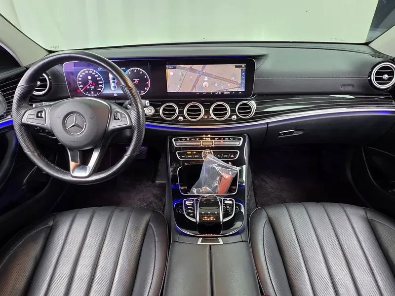 Mercedes-Benz E 400 4Matic Exclusive, снимка 7 - Автомобили и джипове - 56018316