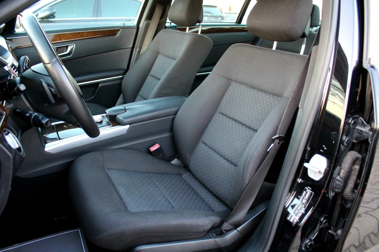 Mercedes-Benz E 220 CDI 7G TRONIC | Mobile.bg — изображение 12
