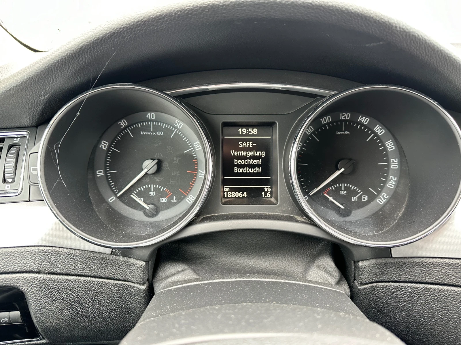 Skoda Superb 3.6 i 4x4 | Mobile.bg — изображение 13