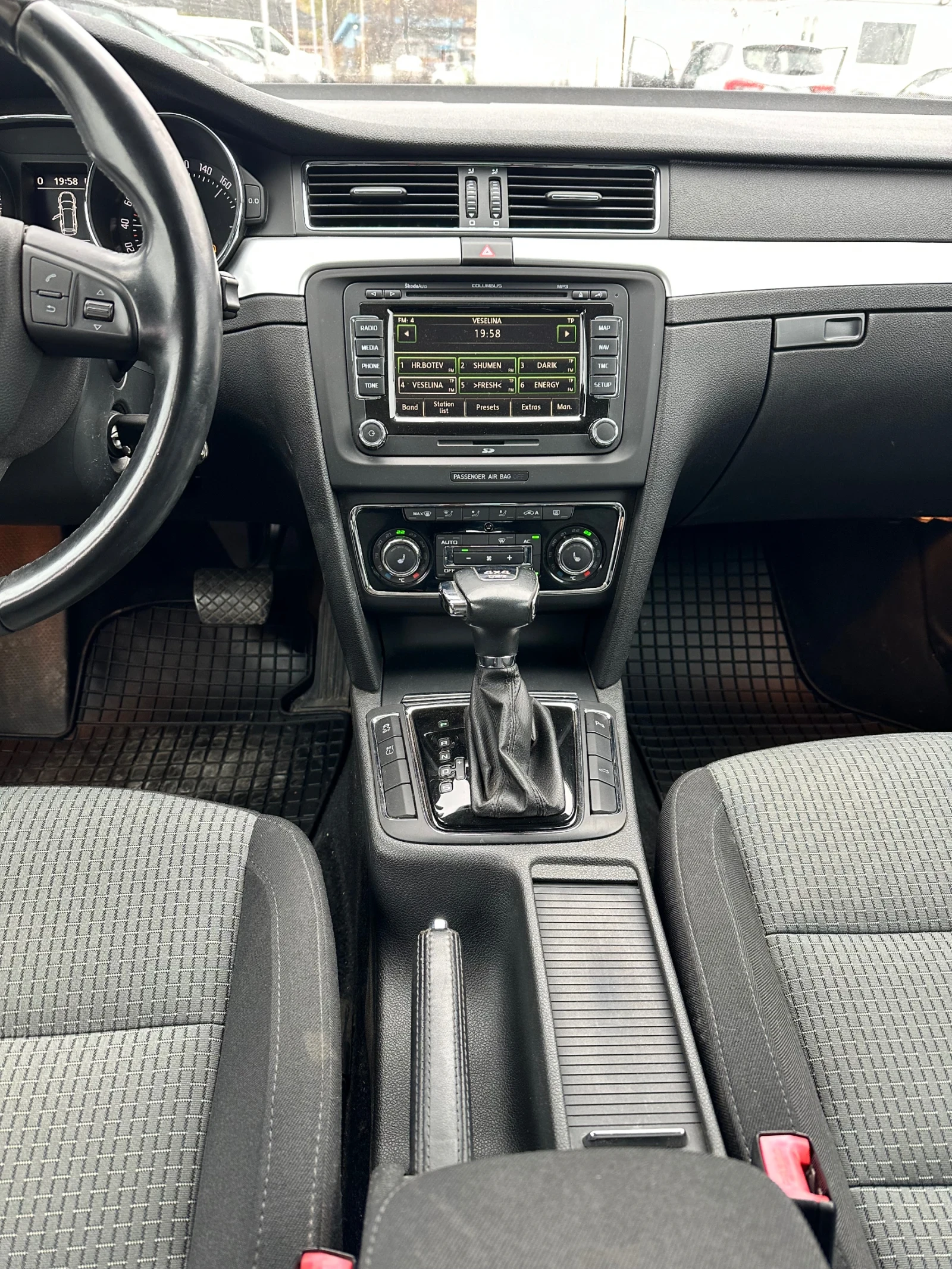 Skoda Superb 3.6 i 4x4 | Mobile.bg — изображение 14