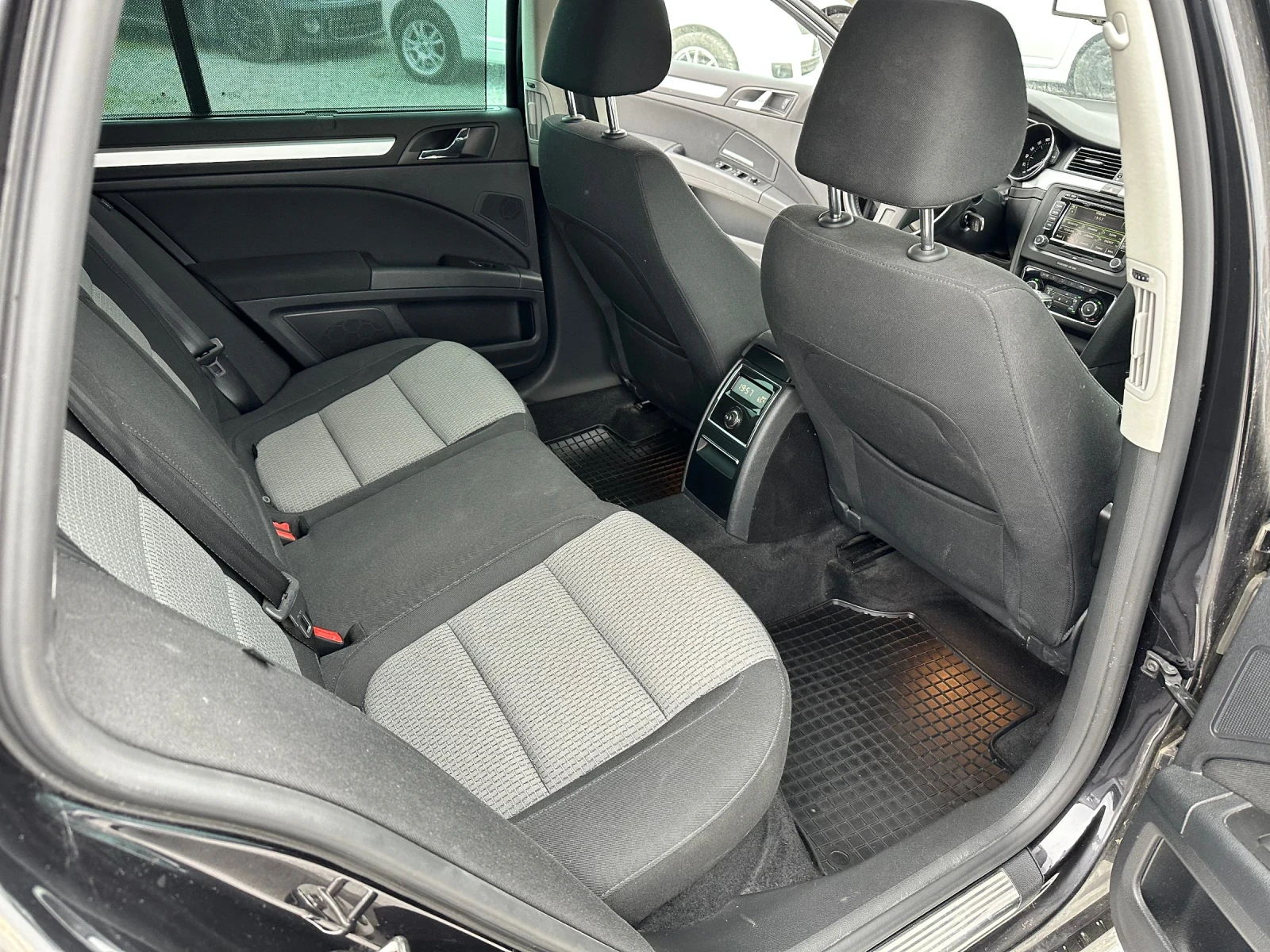 Skoda Superb 3.6 i 4x4 | Mobile.bg — изображение 12
