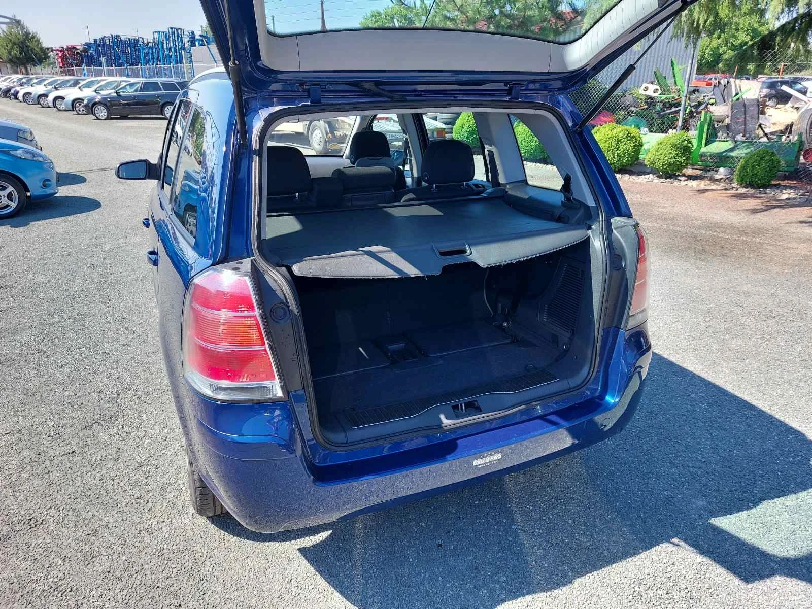 Opel Zafira 1.8i, 7места - изображение 8