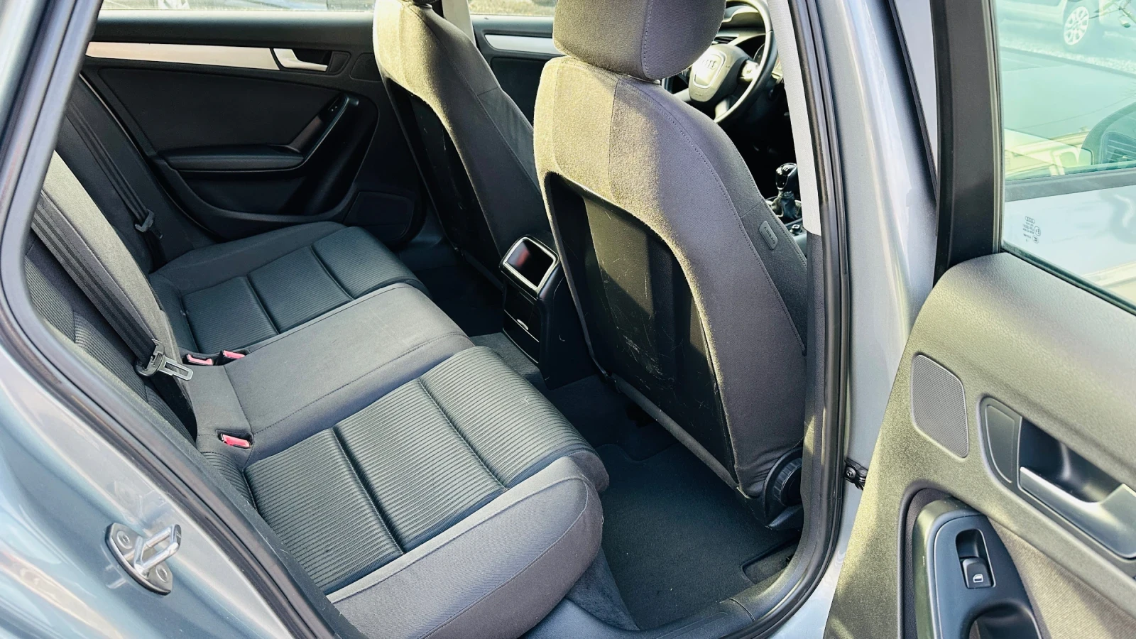 Audi A4 B8 2.0tdi-143kc Лед-Navi-6 скорости - изображение 9