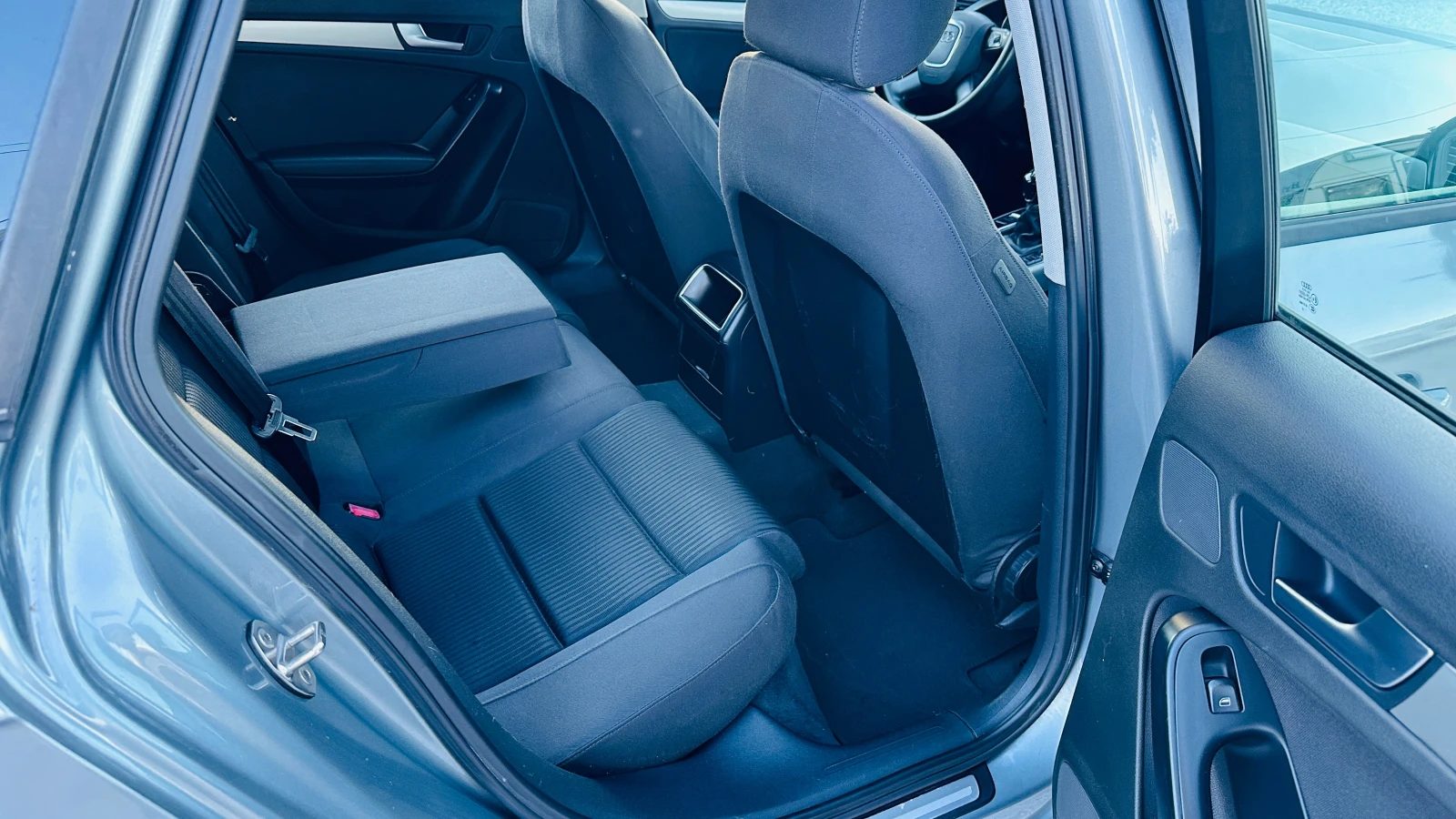 Audi A4 B8 2.0tdi-143kc Лед-Navi-6 скорости - изображение 9