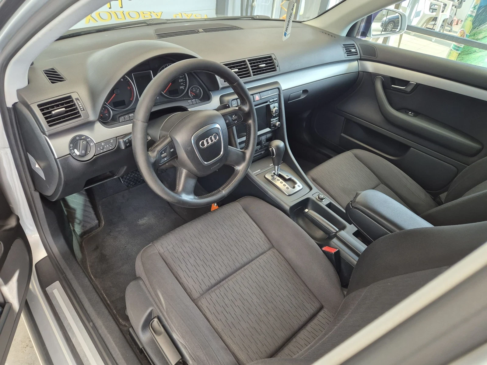 Audi A4 2.0TDI 2008г.Автомат - изображение 10