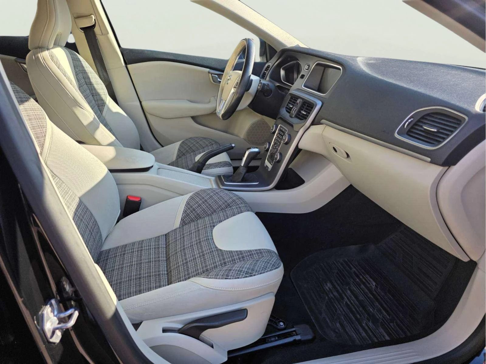 Volvo V40 Cross Country 2.0L | Mobile.bg � ����������� 9