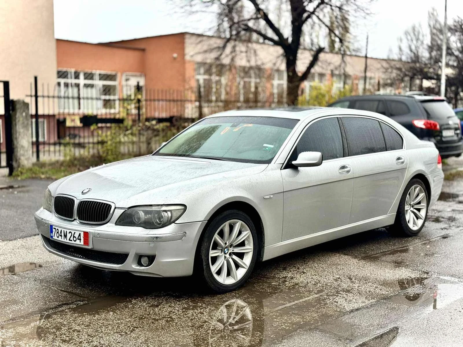 BMW 750  - изображение 2