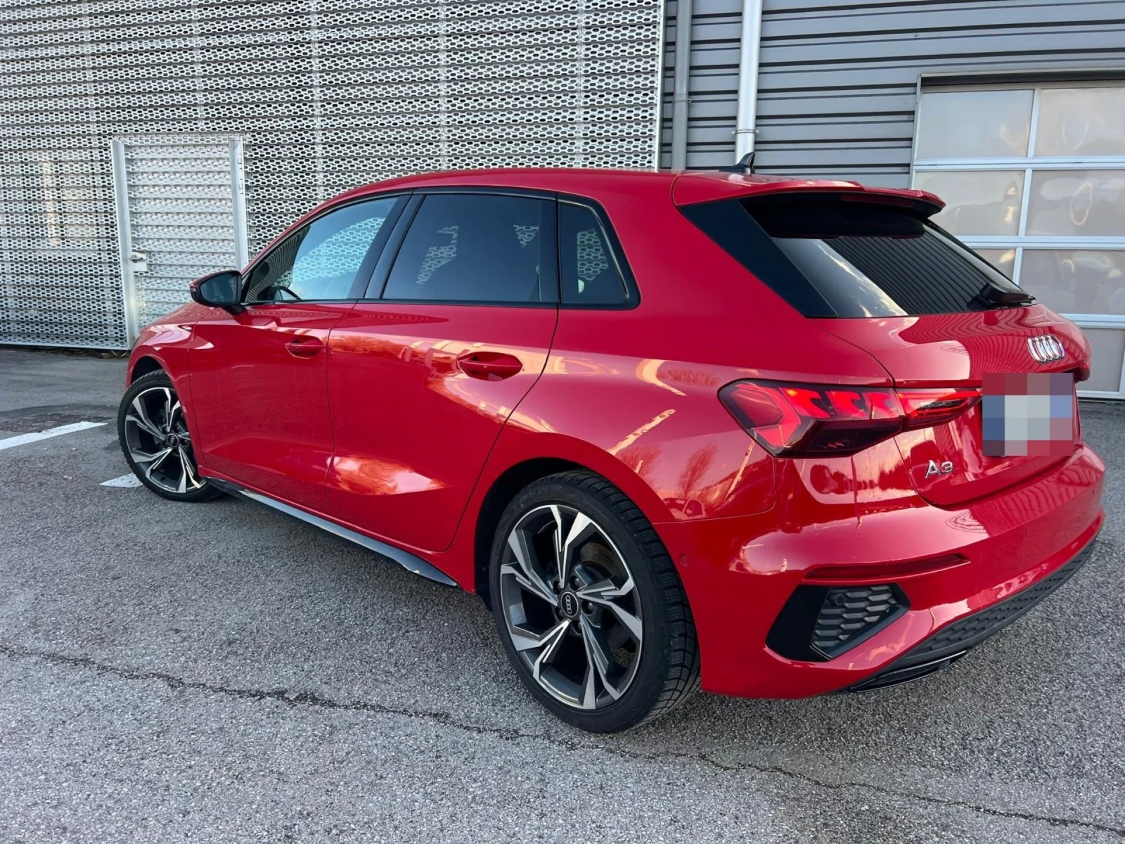 Audi A3 S-Line 35TDI Sportback - изображение 6