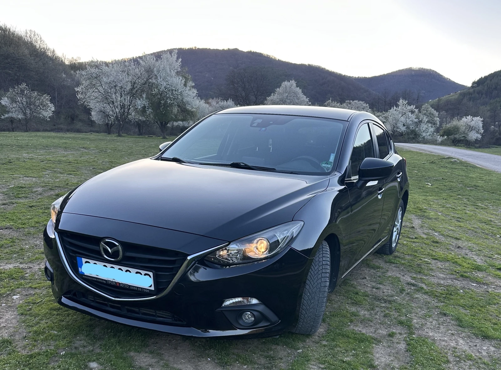 Mazda 3 SKYACTIV, снимка 2 - Автомобили и джипове - 54141333
