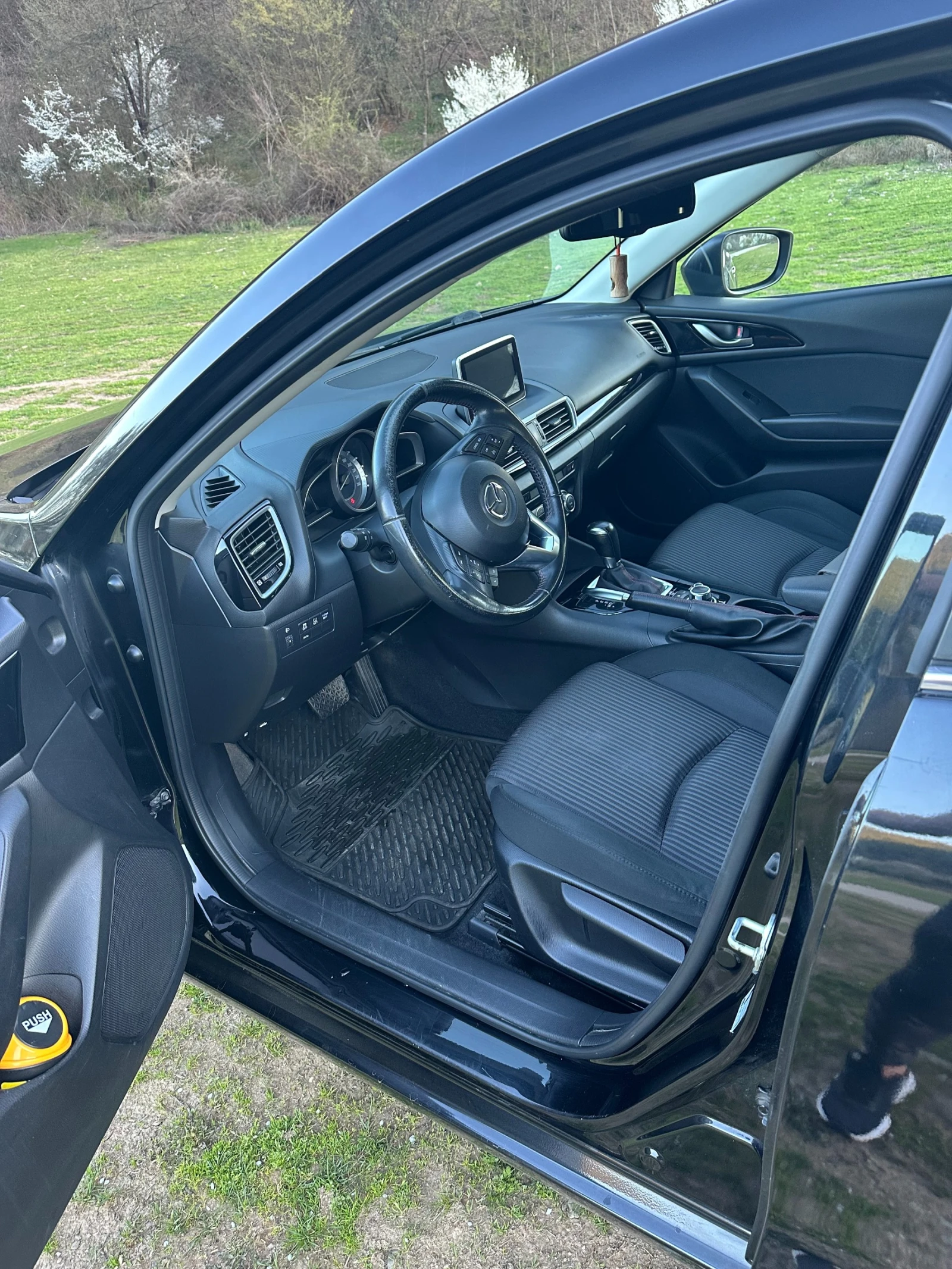 Mazda 3 SKYACTIV, снимка 5 - Автомобили и джипове - 54141333