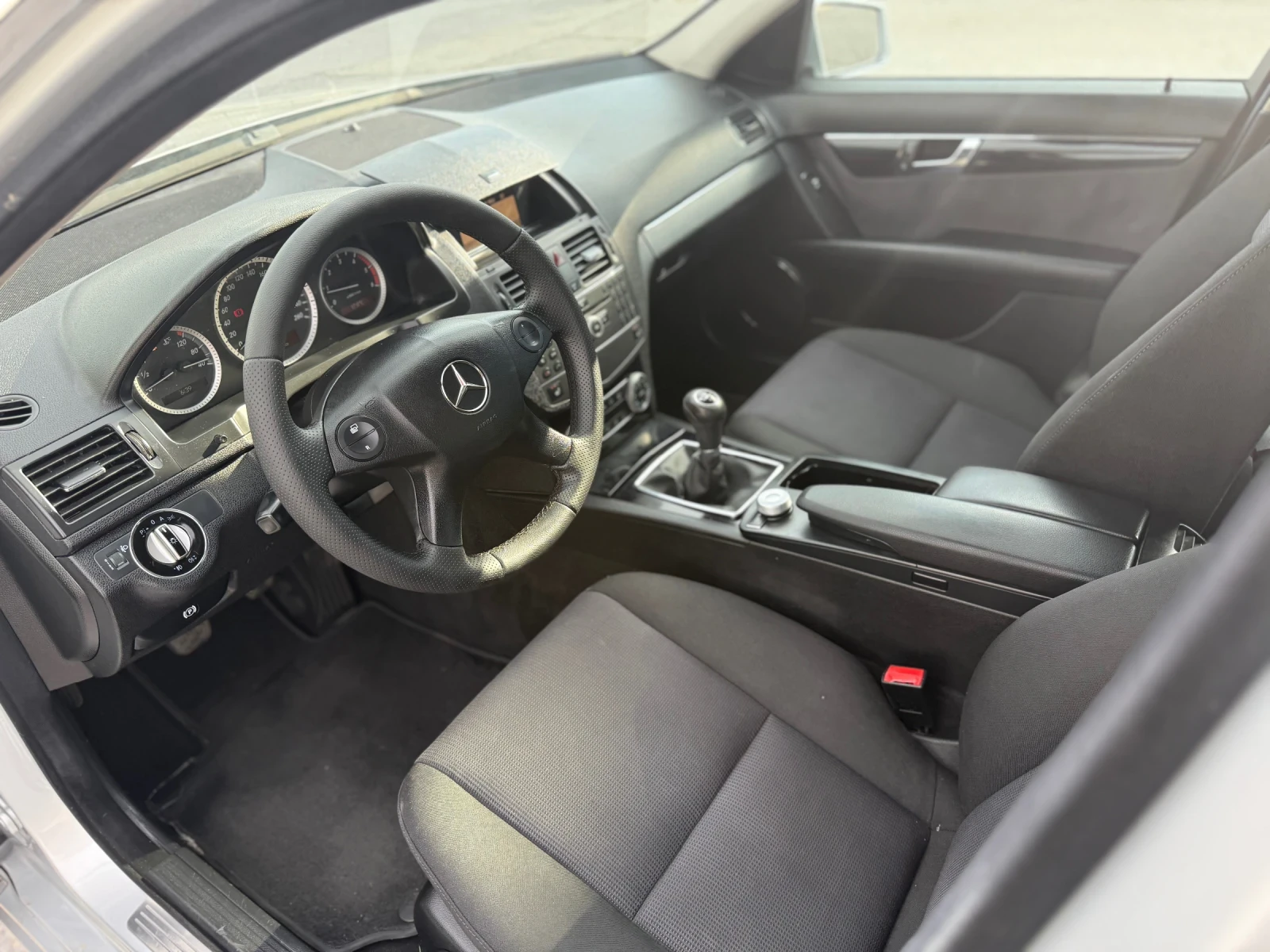 Mercedes-Benz C 200 OM646 подгрев, снимка 9 - Автомобили и джипове - 54223110