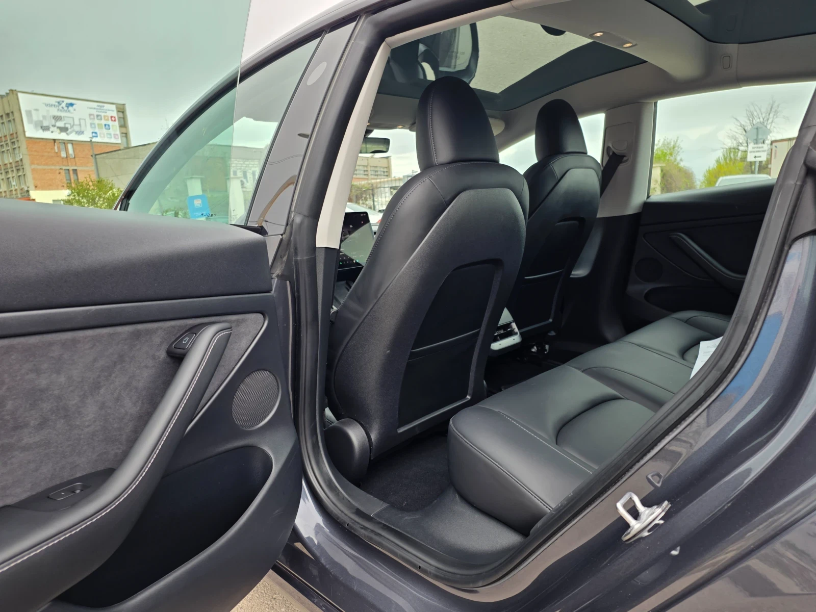 Tesla Model 3 LFP 2023, снимка 13 - Автомобили и джипове - 54282181