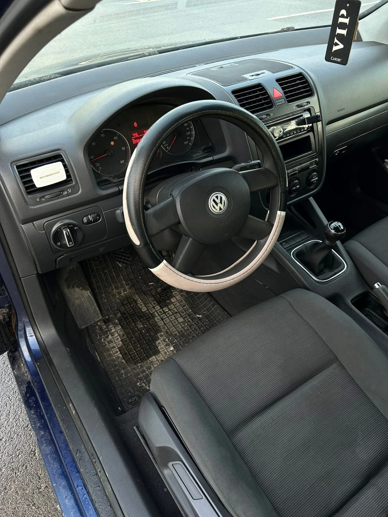 VW Golf 1.9tdi 105, снимка 6 - Автомобили и джипове - 54324712