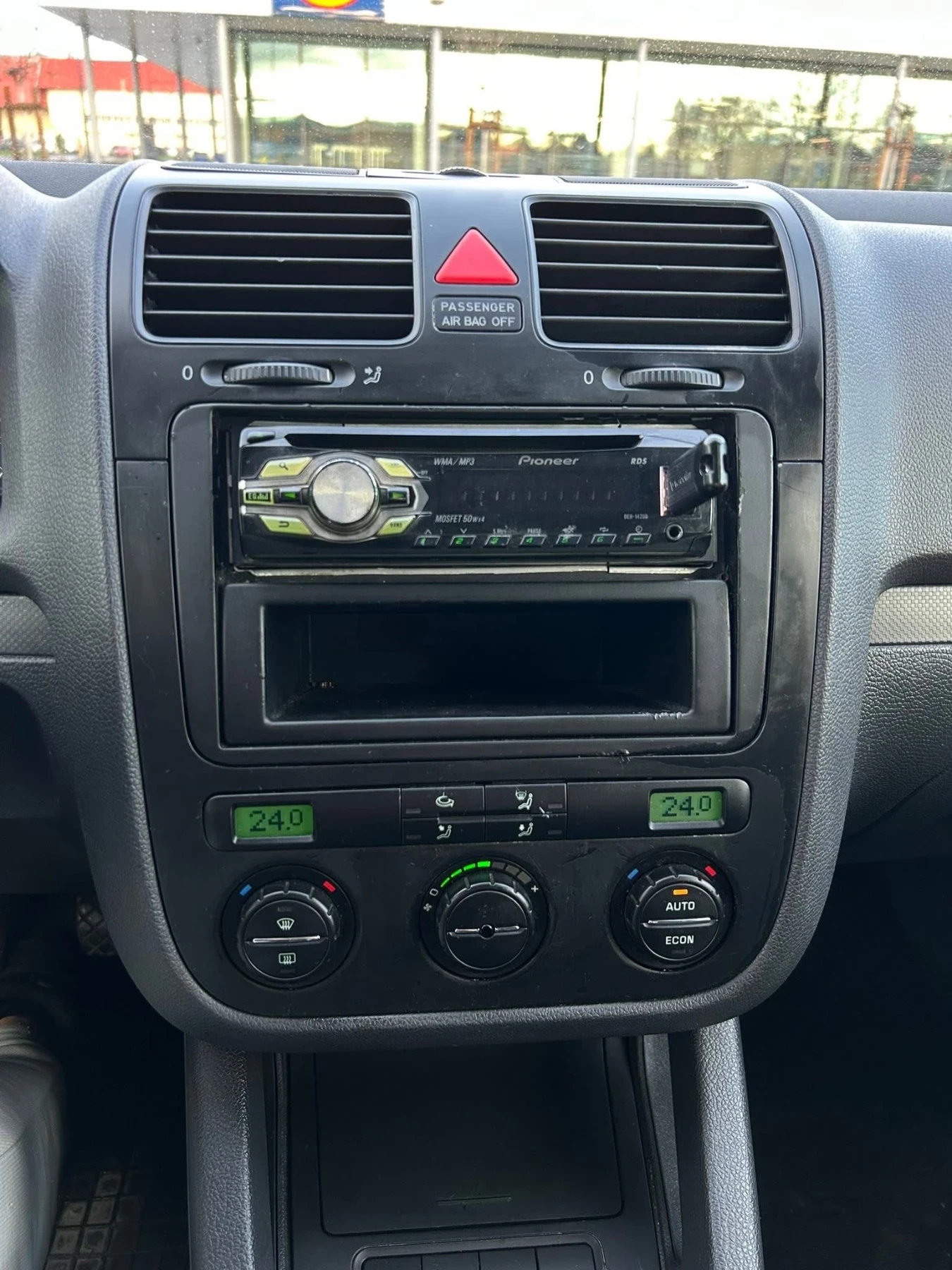 VW Golf 1.9tdi 105, снимка 11 - Автомобили и джипове - 54324712