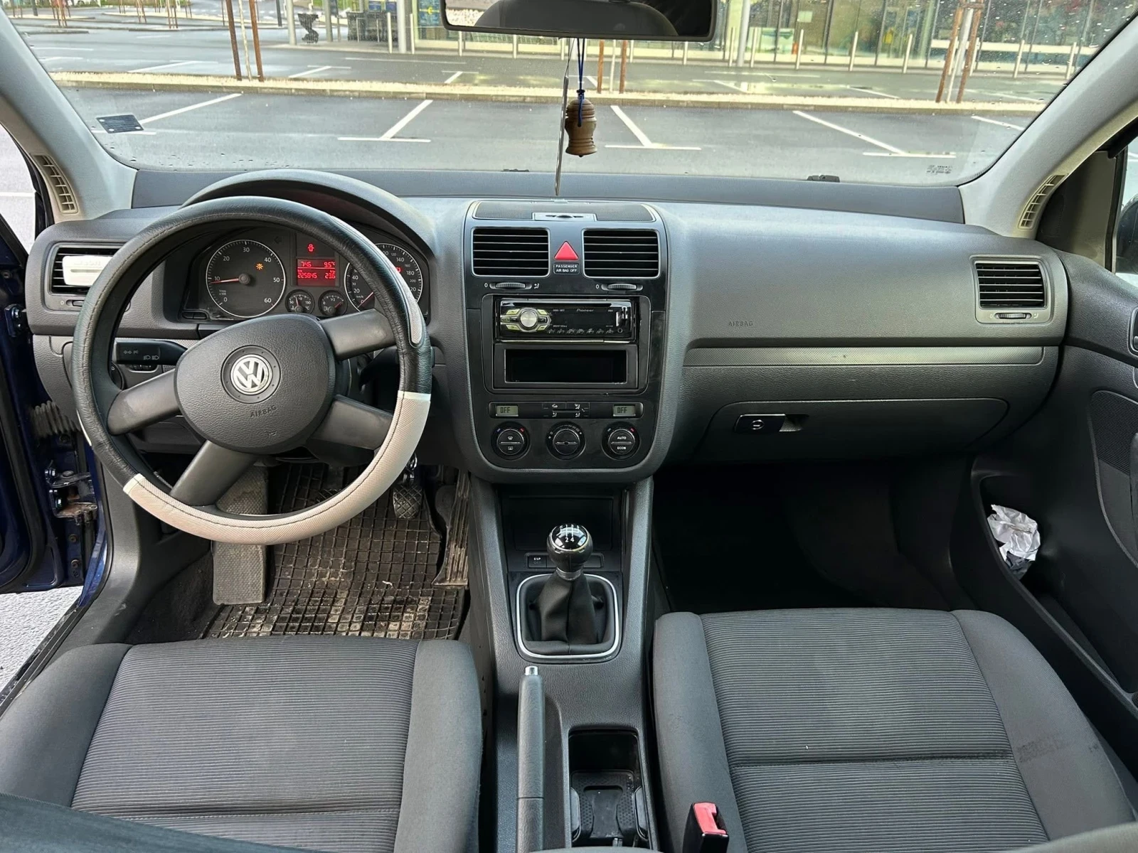 VW Golf 1.9tdi 105, снимка 5 - Автомобили и джипове - 54324712