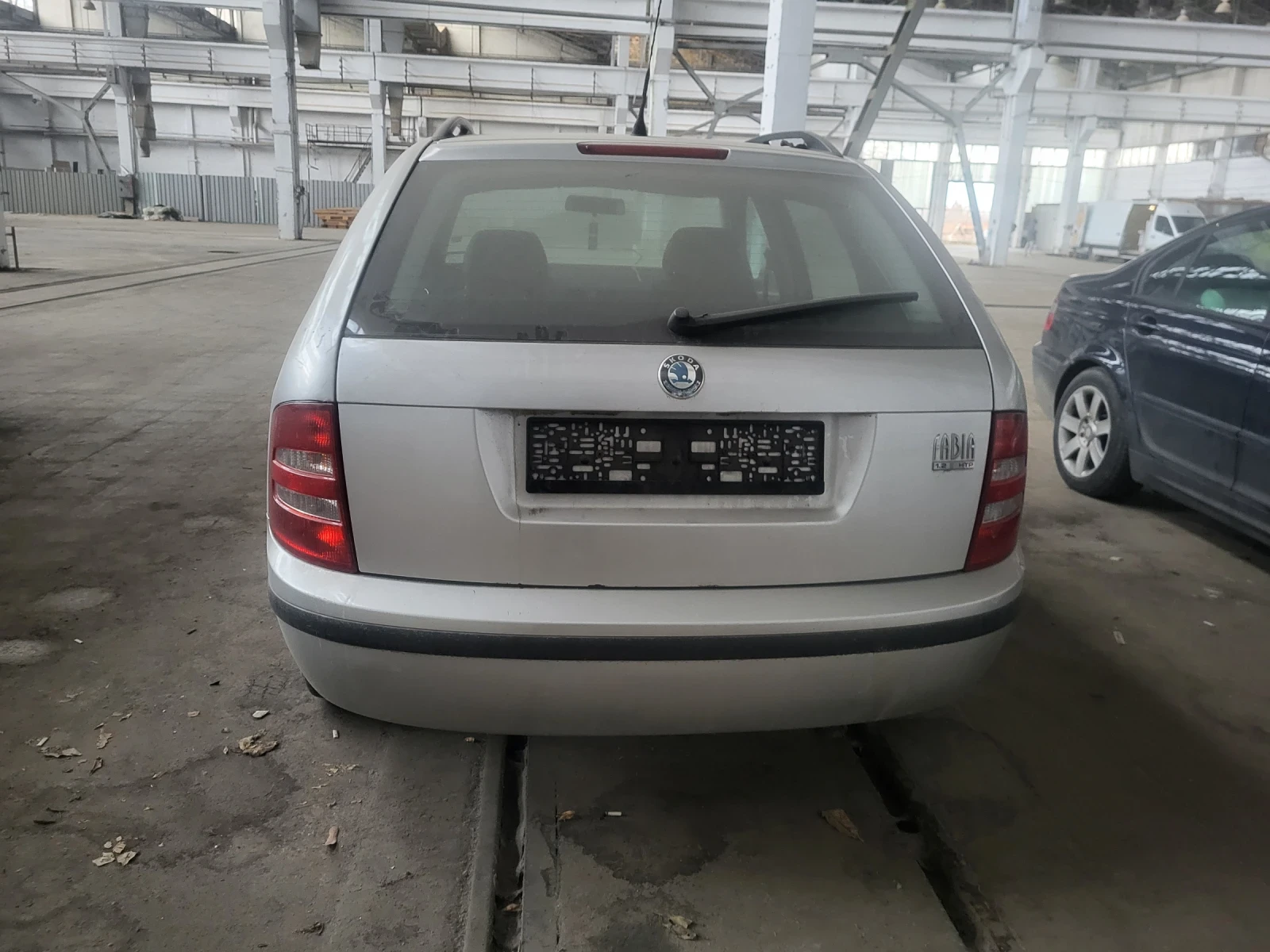 Skoda Fabia 1.2 HTP, снимка 3 - Автомобили и джипове - 54327980