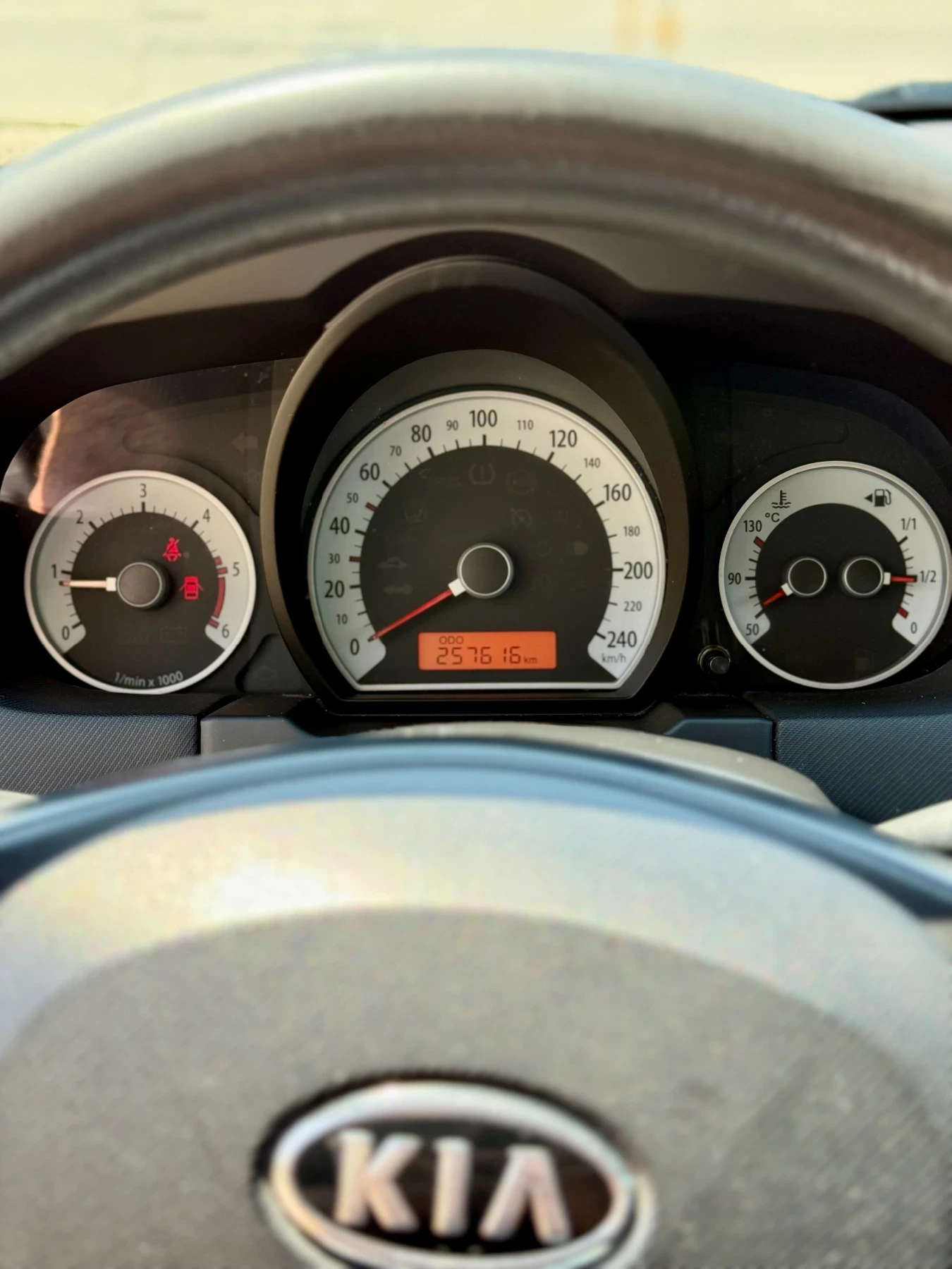 Kia Ceed 1.6 CRDi | Mobile.bg � ����������� 10